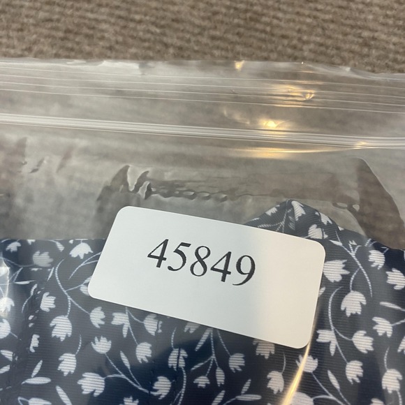 FootJoy Polo Shirt Mens XL Blue White Floral Performance Golf Rancho Bernardo - Picture 10 of 10